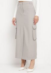 Szara Spódnica w Stylu Utility z Kieszeniami i Rozcięciem na Przodzie Temari. Szare spódnice Born2be, na co dzień, l, bez wzorów, eleganckie, maxi, koszulowe. Za 74.99 zł.