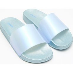 Klapki - Niebieski. Klapki marki Cropp. Za 59.99 zł.