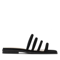 Klapki Eva Longoria. Czarne klapki Eva Longoria, bez wzorów, bez obcasa, bez zapięcia. Za 144.99 zł.