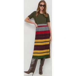 Max Mara Leisure t-shirt damski kolor zielony. Zielone t-shirty Max Mara Leisure, bez wzorów, z dzianiny, bez kołnierzyka, bez ramiączek. Za 379.99 zł.