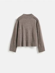 Sweter ze stójką - brązowy. Brązowe swetry Reserved, l, bez wzorów, z dzianiny, bez ramiączek. Za 129.99 zł.