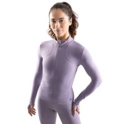 Damska ultralekka kurtka treningowa Fitness Siroko Nusa. Fioletowe kurtki do biegania SIROKO, na zimę, xl, bez wzorów, z materiału, bez kaptura, do biegania. Za 169.00 zł.