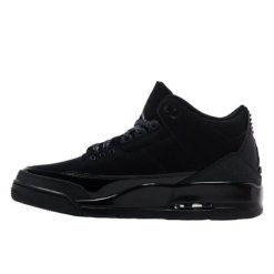 Buty Jordan Air Jordan 3 Retro Black Cat. Czarne buty treningowe Jordan, bez wzorów, z nubiku, bez zapięcia. W wyprzedaży za 1,530.40 zł.