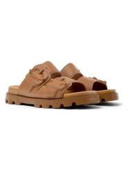 Camper Klapki "Brutus" w kolorze jasnobrązowym rozmiar: 41. Brązowe klapki Camper, bez wzorów, klasyczne, z otwartym noskiem, bez obcasa, bez zapięcia. Za 239.99 zł.