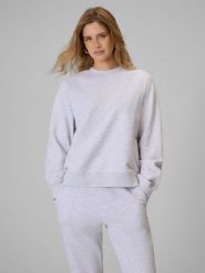 4F Bluza dresowa loose bez kaptura damska - szara S. Szare bluzy 4f, l, bez wzorów, z bawełny, bez ramiączek, bez kaptura. Za 129.99 zł.