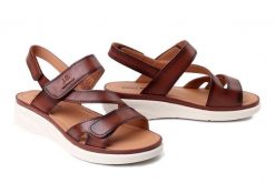 JOSEF SEIBEL 76405 205 370 Sevran 05 cognac, sandały damskie. Brązowe sandały Josef Seibel, bez wzorów, ze skóry, bez obcasa, bez zapięcia. Za 331.41 zł.