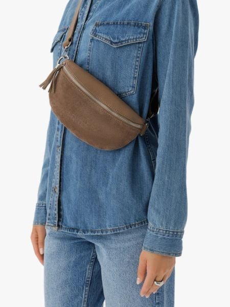 Beżowa torebka damska nerka. Brązowe nerki i saszetki Brawo sp. z o.o., bez wzorów, ze skóry, eleganckie, bez dodatków. Za 229.99 zł.