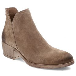 Brązowe Botki Armodo Eleganckie Kowbojki Damskie. Brązowe botki Armodo, bez wzorów, eleganckie, bez obcasa, bez zapięcia. Za 327.90 zł.