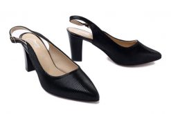 MARCO SHOES 0424P-101-021-1 czarny, czólenka damskie. Czarne czółenka Marco Shoes, bez wzorów, ze skóry, bez obcasa, na obcasie, bez zapięcia. Za 124.95 zł.