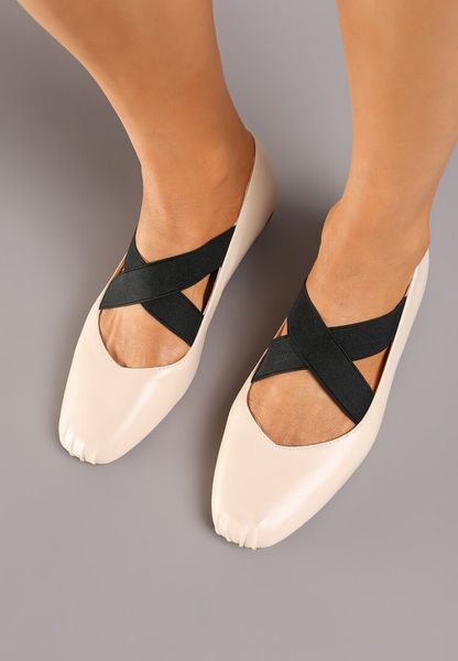 Beżowe Płaskie Balerinki Ozdobione Gumką Elizora. Brązowe baleriny Born2be, bez wzorów, z jeansu, eleganckie, bez obcasa, na płaskiej podeszwie, bez zapięcia. W wyprzedaży za 59.99 zł.