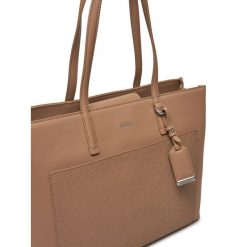 Torebka Calvin Klein. Brązowe shopper bag Calvin Klein, bez wzorów, bez dodatków. Za 469.99 zł.
