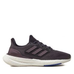 Buty do biegania adidas. Fioletowe buty do biegania adidas, bez wzorów, bez zapięcia, do biegania. Za 399.99 zł.