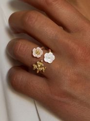 Les Petites Précieuses Pozłacany pierścionek z cyrkoniami rozmiar: 52. Białe pierścionki Les Petites Précieuses, z cyrkonią, pozłacane. Za 222.41 zł.