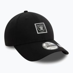 Czapka z daszkiem New Era Metallic Patch 9FORTY Las Vegas Raiders. Czarne czapki z daszkiem New Era, bez wzorów. Za 119.99 zł.