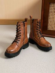 Sixth Sens Botki w kolorze jasnobrązowym rozmiar: 36. Brązowe botki Sixth Sens, bez wzorów, bez obcasa, bez zapięcia. Za 171.68 zł.