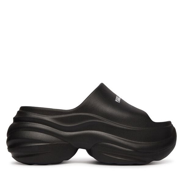 Klapki KARL LAGERFELD. Czarne klapki KARL LAGERFELD, bez wzorów, bez obcasa, bez zapięcia. Za 421.99 zł.