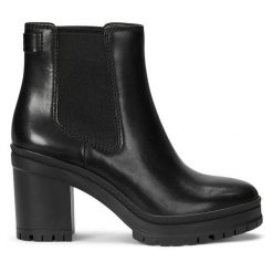 Botki LAUREN RALPH LAUREN. Czarne botki Lauren Ralph Lauren, bez wzorów, bez obcasa, na słupku, bez zapięcia. Za 529.99 zł.