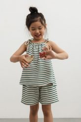 MINI szorty w zielono beżowe paski -DAISY-80-86 (12-18). Brązowe szorty Marsala, bez wzorów, z bawełny, klasyczne. W wyprzedaży za 45.47 zł.