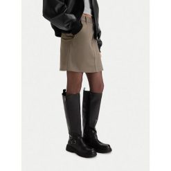 Kozaki G-Star. Czarne kozaki G-Star, bez wzorów, retro, bez obcasa, na płaskiej podeszwie, bez zapięcia. Za 639.99 zł.