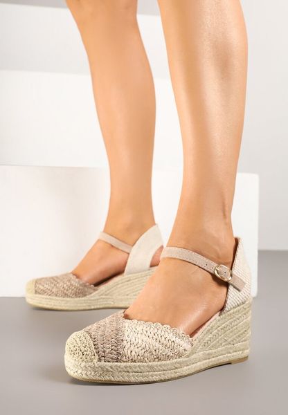 Ciemnobeżowe Sandały w Stylu Espadryli na Plecionym Koturnie Anniviora. Brązowe sandały Born2be, bez wzorów, eleganckie, bez obcasa, na koturnie, bez zapięcia. Za 109.99 zł.