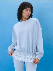 Prążkowana bluza crewneck loose fit z koronką - błękitny. Niebieskie bluzy Sinsay, l, bez wzorów, z koronki, bez ramiączek, bez kaptura. Za 49.99 zł.