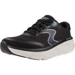 Buty SKECHERS DLUX WALKER 2.0 Czarny. Czarne buty sportowe lifestyle Skechers, bez wzorów, ze skóry ekologicznej, sportowe, bez zapięcia. Za 370.99 zł.