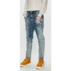 Diesel - Jeansy Fayza. Jeansy Diesel. W wyprzedaży za 999.90 zł.