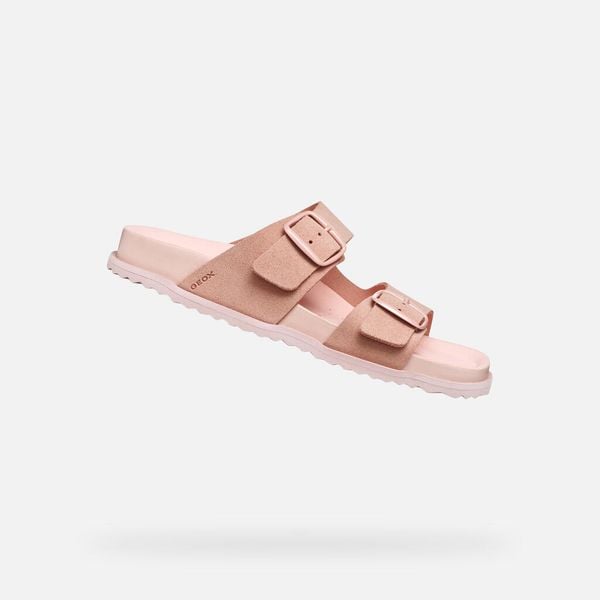 Sandały GEOX D558RA Rose. Czerwone sandały Geox, bez wzorów, z materiału, bez obcasa, bez zapięcia. Za 263.99 zł.