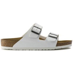 Klapki damskie BIRKENSTOCK ARIZONA. Białe klapki Birkenstock, bez wzorów, biznesowe, bez obcasa, bez zapięcia. Za 349.99 zł.