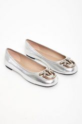 Baleriny skórzane PINKO. Baleriny Pinko, bez wzorów, bez obcasa, bez zapięcia. W wyprzedaży za 569.40 zł.