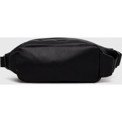 Answear Lab nerka kolor czarny. Czarne nerki i saszetki Answear Lab, bez wzorów, bez dodatków. Za 79.99 zł.