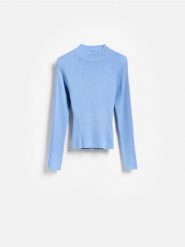 Sweter z dodatkiem wiskozy - jasnoniebieski. Niebieskie swetry Reserved, l, bez wzorów, z bawełny, bez ramiączek. Za 109.99 zł.