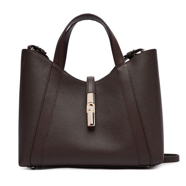 Torebka Furla. Brązowe torebki klasyczne Furla, bez wzorów, klasyczne, bez dodatków. Za 1,304.00 zł.