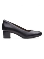 Clarks Skórzane czółenka w kolorze czarnym rozmiar: 39,5. Czarne czółenka Clarks, bez wzorów, klasyczne, bez obcasa, bez zapięcia. Za 111.07 zł.