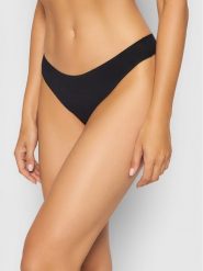 Hanro Stringi Invisible 1225 Czarny. Czarne stringi Hanro, bez wzorów, z bawełny. Za 49.99 zł.