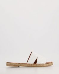 BIAŁE KLAPKI 077750412 WHITE. Białe klapki Venezia, bez wzorów, ze skóry, bez obcasa, bez zapięcia. Za 129.00 zł.