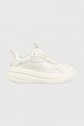 UGG sneakersy skórzane Ca1 kolor biały 1142630. Białe buty sportowe lifestyle UGG, bez wzorów, z gumy, sportowe, bez zapięcia. Za 659.99 zł.