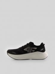 4F Buty do biegania FLOWRUN damskie - czarne 40. Czarne buty do biegania 4f, bez wzorów, z gumy, bez zapięcia, do biegania. Za 349.99 zł.