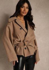 Beżowy Pudełkowy Krótki Płaszcz z Wiskozą z Wiązanym Paskiem i Kołnierzykiem Tusainea. Brązowe płaszcze Renee, bez wzorów, z dzianiny, bez kaptura. Za 179.99 zł.