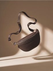 Mała saszetka crossbody z imitacji skóry - wielobarwny. Nerki i saszetki Sinsay, bez wzorów, ze skóry, sportowe, małe, bez dodatków. Za 29.99 zł.