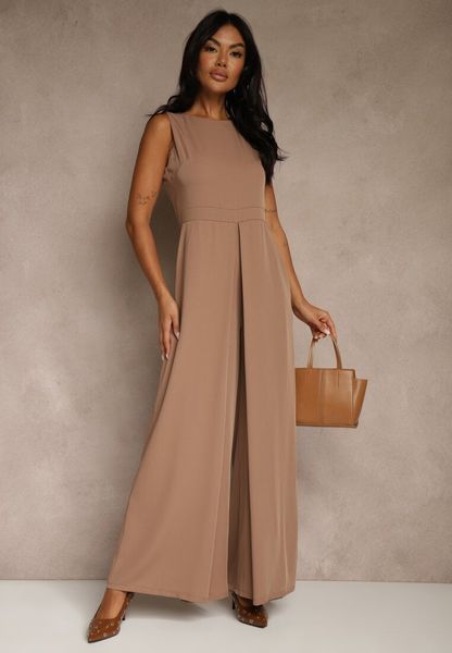 Ciemnobeżowy Taliowany Kombinezon Ozdobiony Zakładkami Berinola. Brązowe sukienki Renee, na imprezę, l, bez wzorów, eleganckie, bez kołnierzyka, bez ramiączek, oversize. Za 149.99 zł.