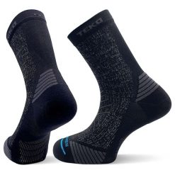Skarpety do biegania Teko ecoRUN Short Crew Light Half Cushion 2.0. Czarne skarpetki TEKO, bez wzorów, z nylonu. Za 39.00 zł.