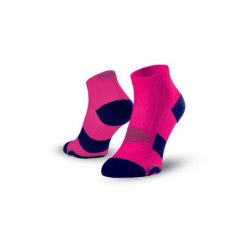 Bezszwowe skarpety do biegania MARATON Nessi Sportswear. Czerwone skarpetki NESSI SPORTSWEAR, bez wzorów. Za 59.99 zł.
