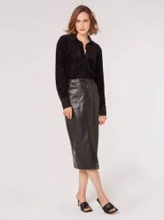 Apricot Bluzka w kolorze czarnym rozmiar: XL. Czarne bluzki Apricot, xl, bez wzorów, bez kołnierzyka, bez ramiączek. Za 92.42 zł.