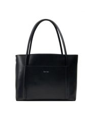 Calvin Klein Torebka Ck Linn Medium Shopper K60K613110 Czarny. Czarne shopper bag Calvin Klein, bez wzorów, ze skóry, bez dodatków. Za 349.99 zł.