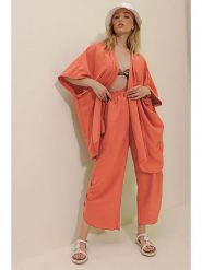 Trend Alacati 2-częściowy zestaw w kolorze pomarańczowym rozmiar: onesize. Pomarańczowe spodnie materiałowe Trend Alacati, bez wzorów, z materiału. Za 99.45 zł.
