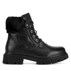 Botki JENNY. Czarne botki Jenny, bez wzorów, bez obcasa, na płaskiej podeszwie, bez zapięcia. Za 179.99 zł.