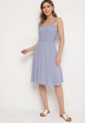 Jasnoniebieska Wiskozowa Sukienka Rozkloszowana na Ramiączkach Fillanta. Niebieskie sukienki Born2be, na co dzień, l, bez wzorów, z wiskozy, eleganckie, bez kołnierzyka, bez ramiączek, midi, proste. W wyprzedaży za 63.74 zł.