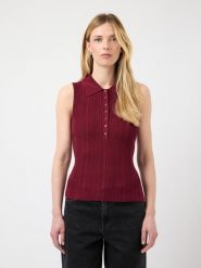 YAS Top w kolorze bordowym rozmiar: L. Czerwone topy YAS, l, bez wzorów, z wiskozy, klasyczne, bez kołnierzyka, bez ramiączek. Za 109.95 zł.