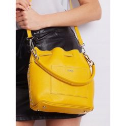 Torebka damska worek skórzana Rovicky żółta - Żółty. Żółte shopper bag ROVICKY, bez wzorów, z jeansu, boho, na ramię, bez dodatków. Za 199.99 zł.